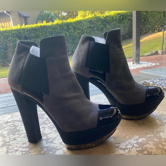 CASADEI FABULOUS grey suede platform boots. Size 8 1/2 - Picture 2 of 16